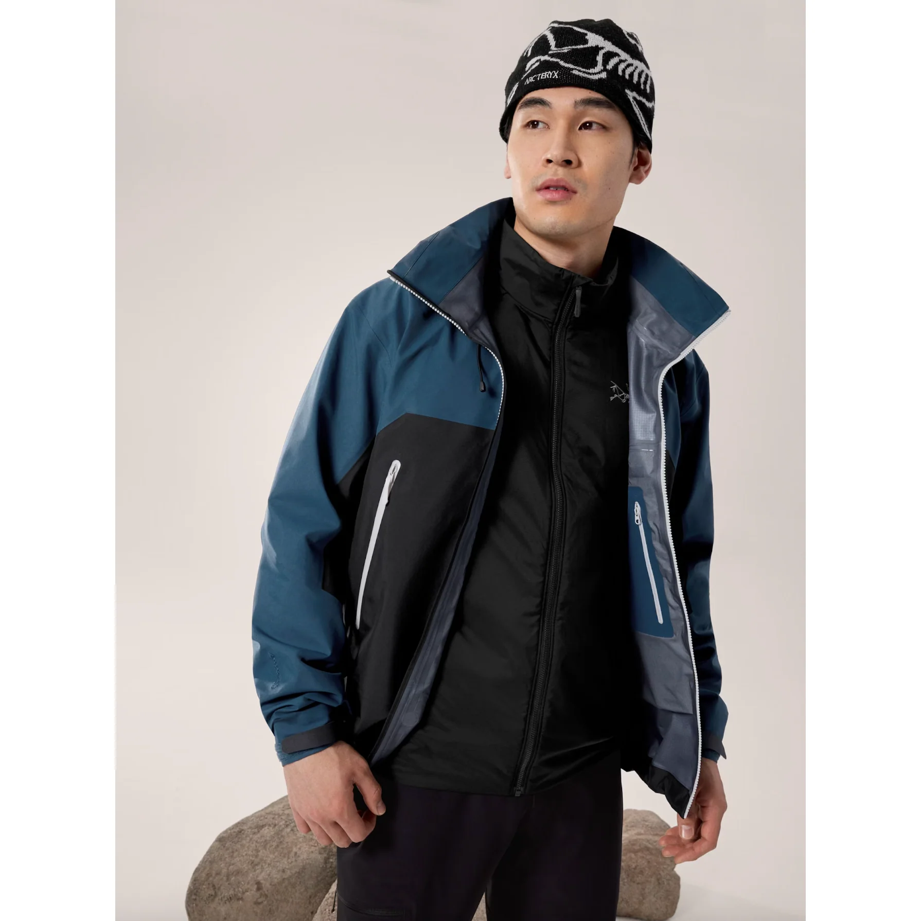 Arc'teryx Men's Beta AR Jacket - Image 14
