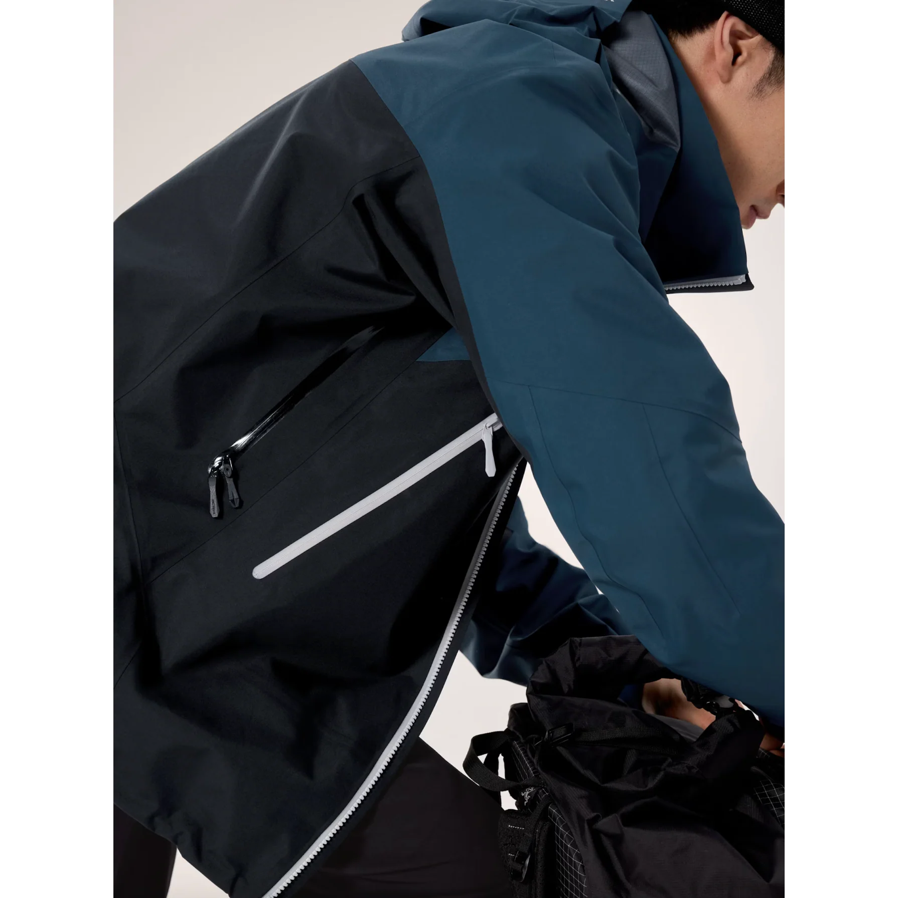 Arc'teryx Men's Beta AR Jacket - Image 21