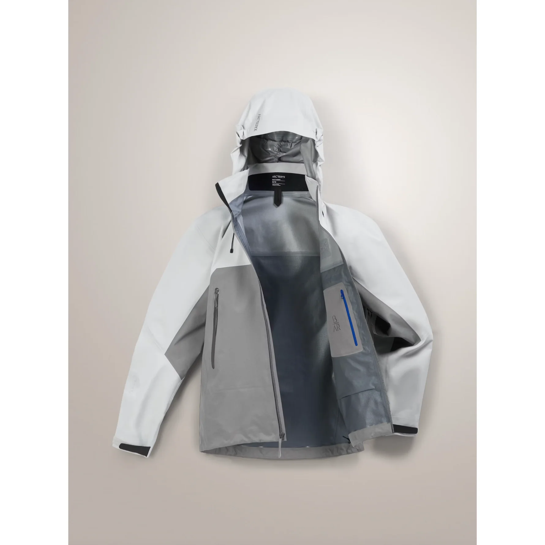 Arc'teryx Men's Beta AR Jacket - Image 9