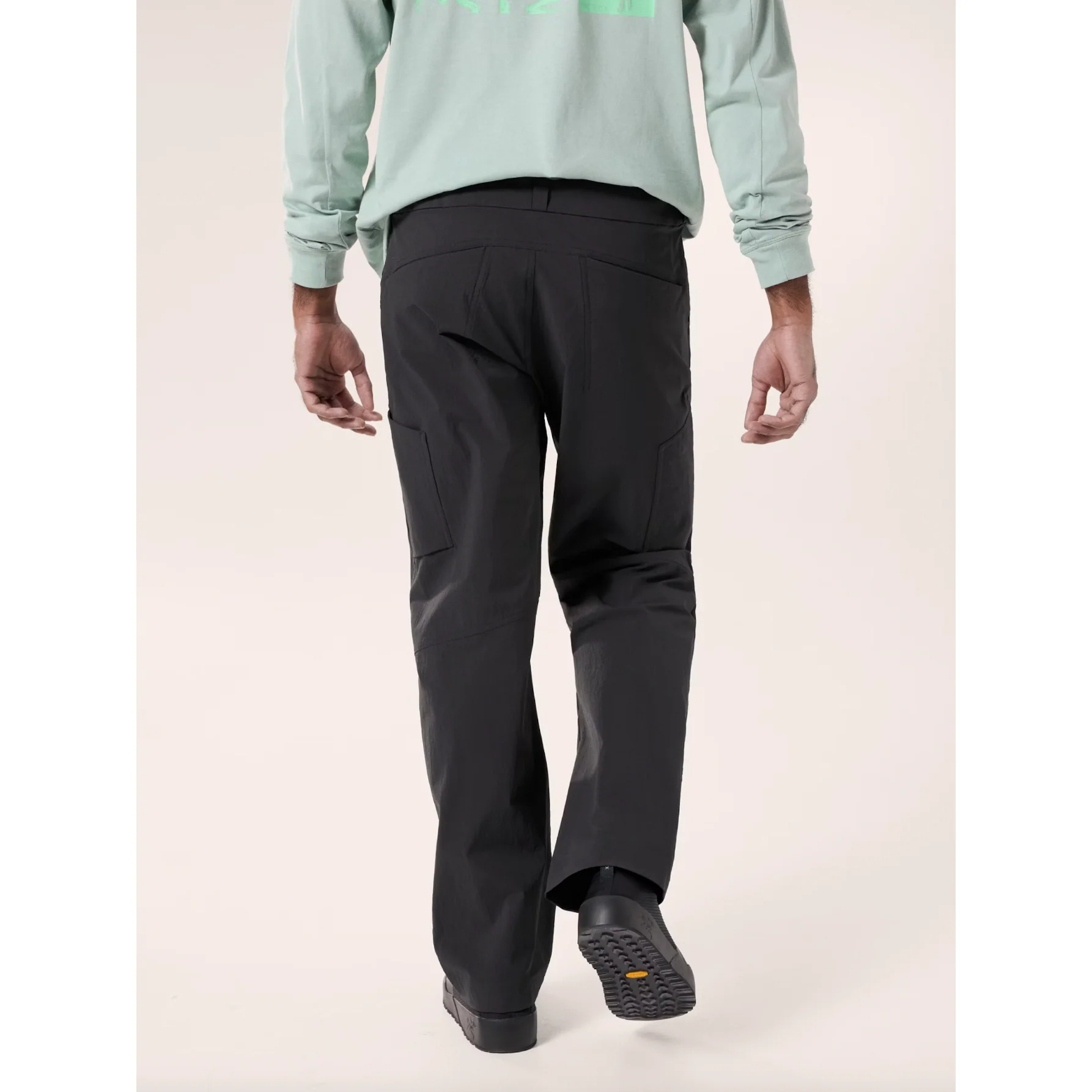 Arc'teryx Men's Cronin Pant in Black - Image 4