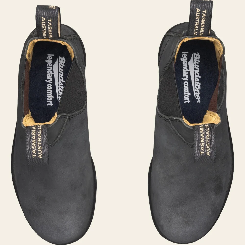 Blundstone Classic 587 Chelsea Boots in Rustic Black - Image 6