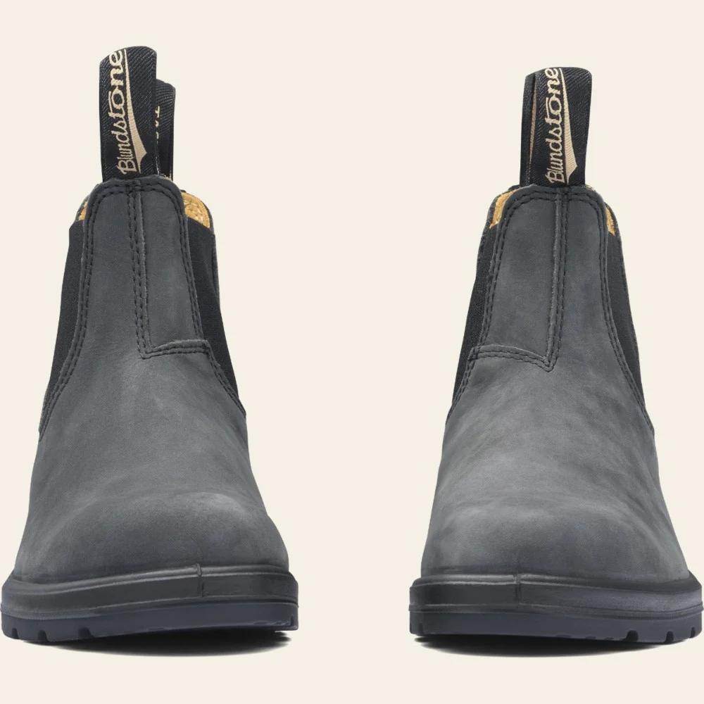 Blundstone Classic 587 Chelsea Boots in Rustic Black - Image 7