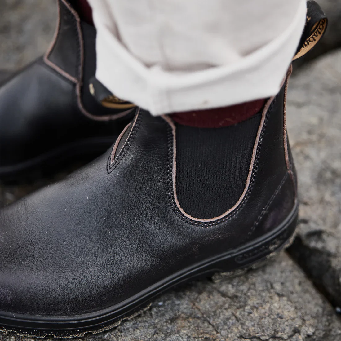 Blundstone Classics 2550 Chelsea Boot in Vintage Zinc Brush - Image 5