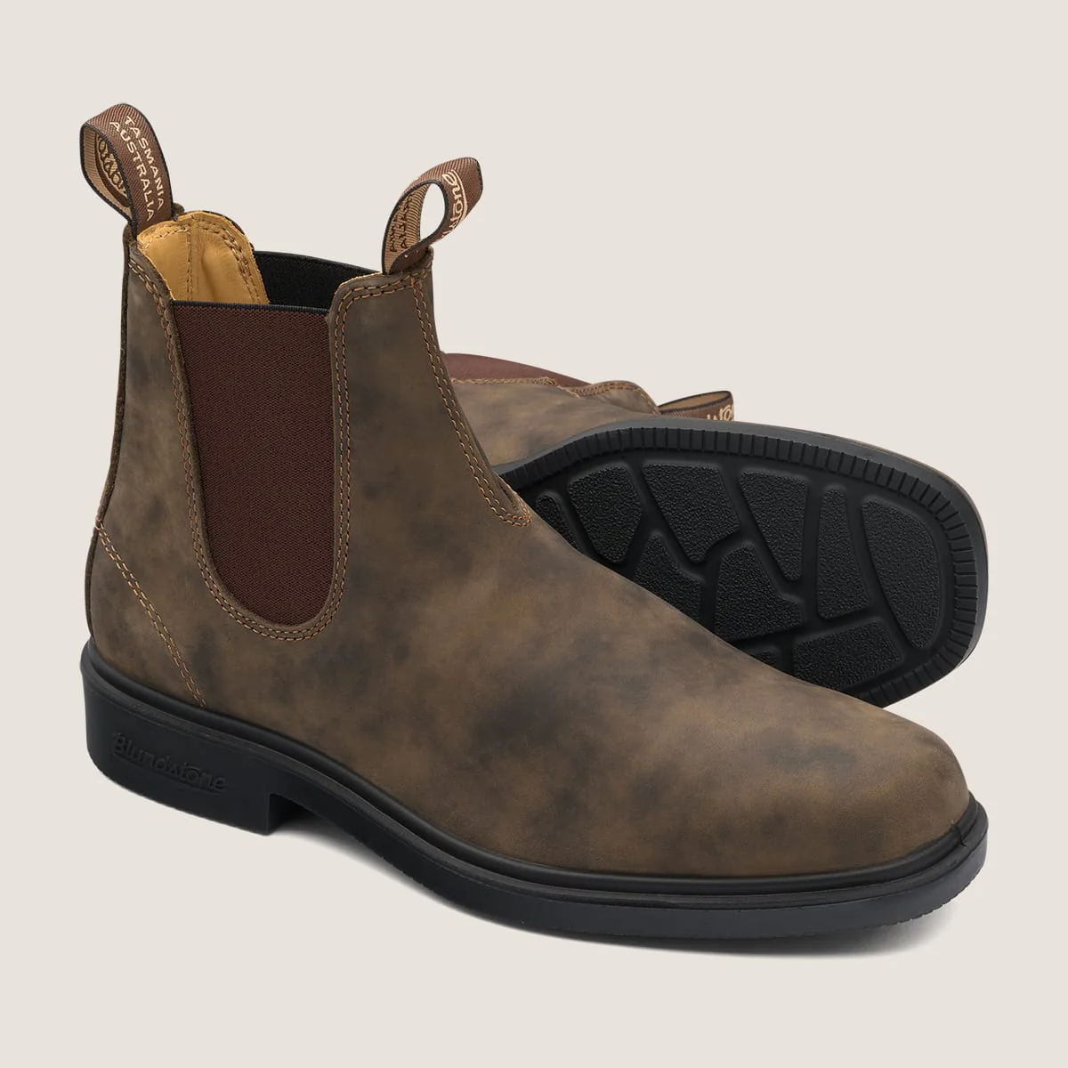 Blundstone 1306 Premium Leather Chelsea Boots in Rustic Brown - Image 3