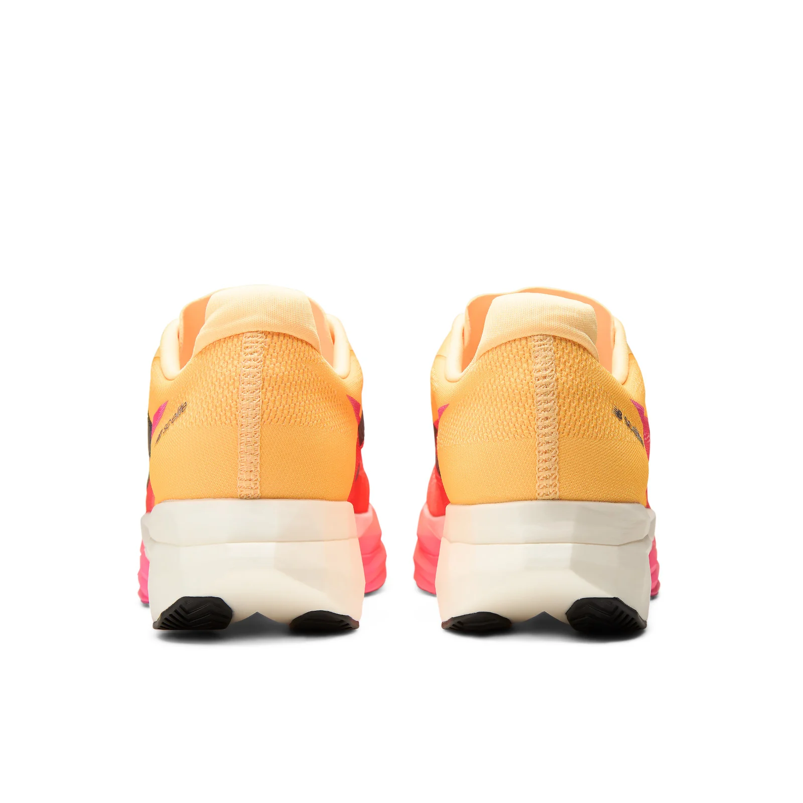New Balance Men's Fuelcell SuperComp Elite v5 - Image 16