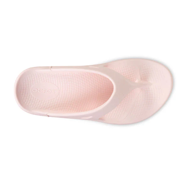 OOFOS Unisex OOriginal Flip Flops in Blush - Image 3