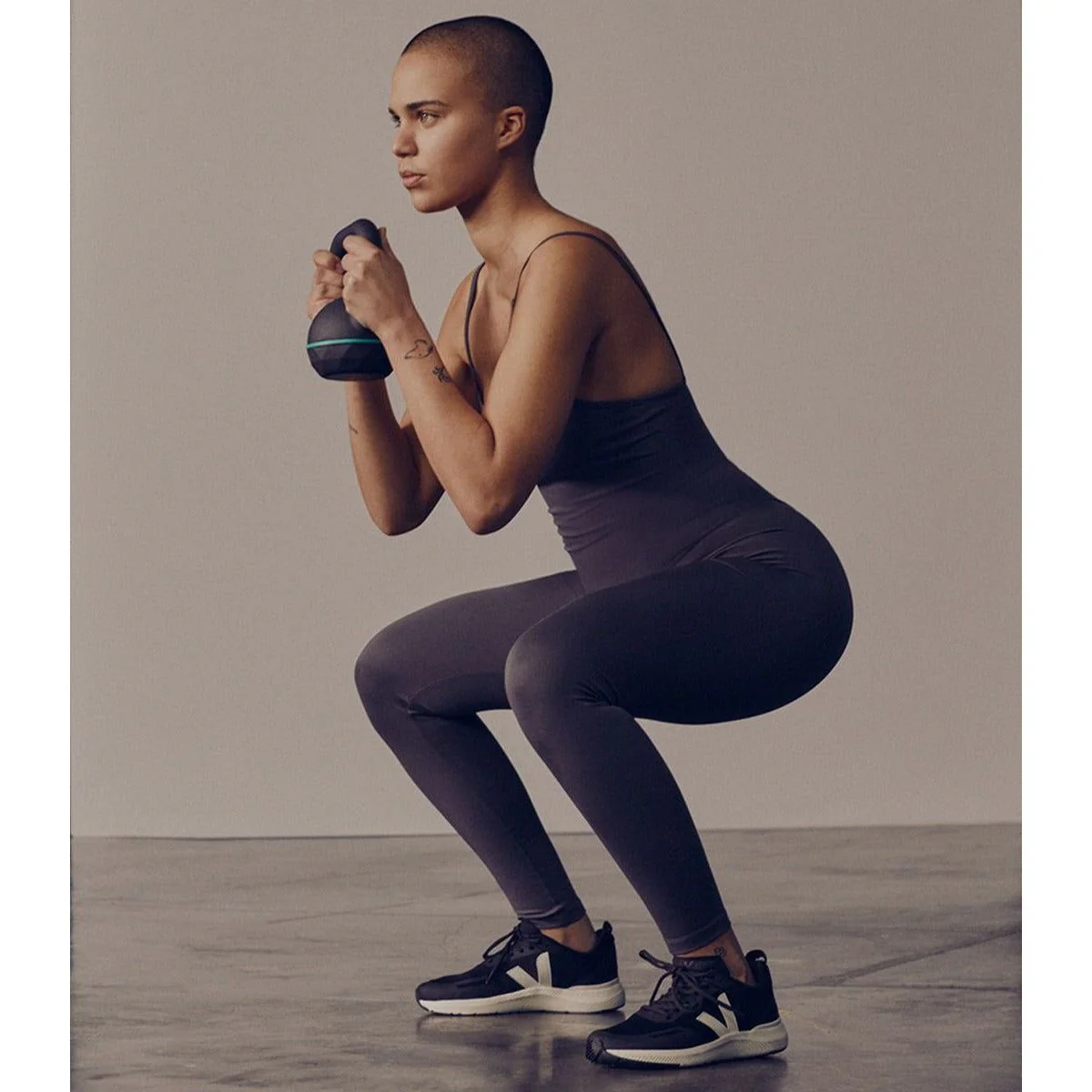 Veja Women's Impala Engineered Mesh in Black Cream - Image 4
