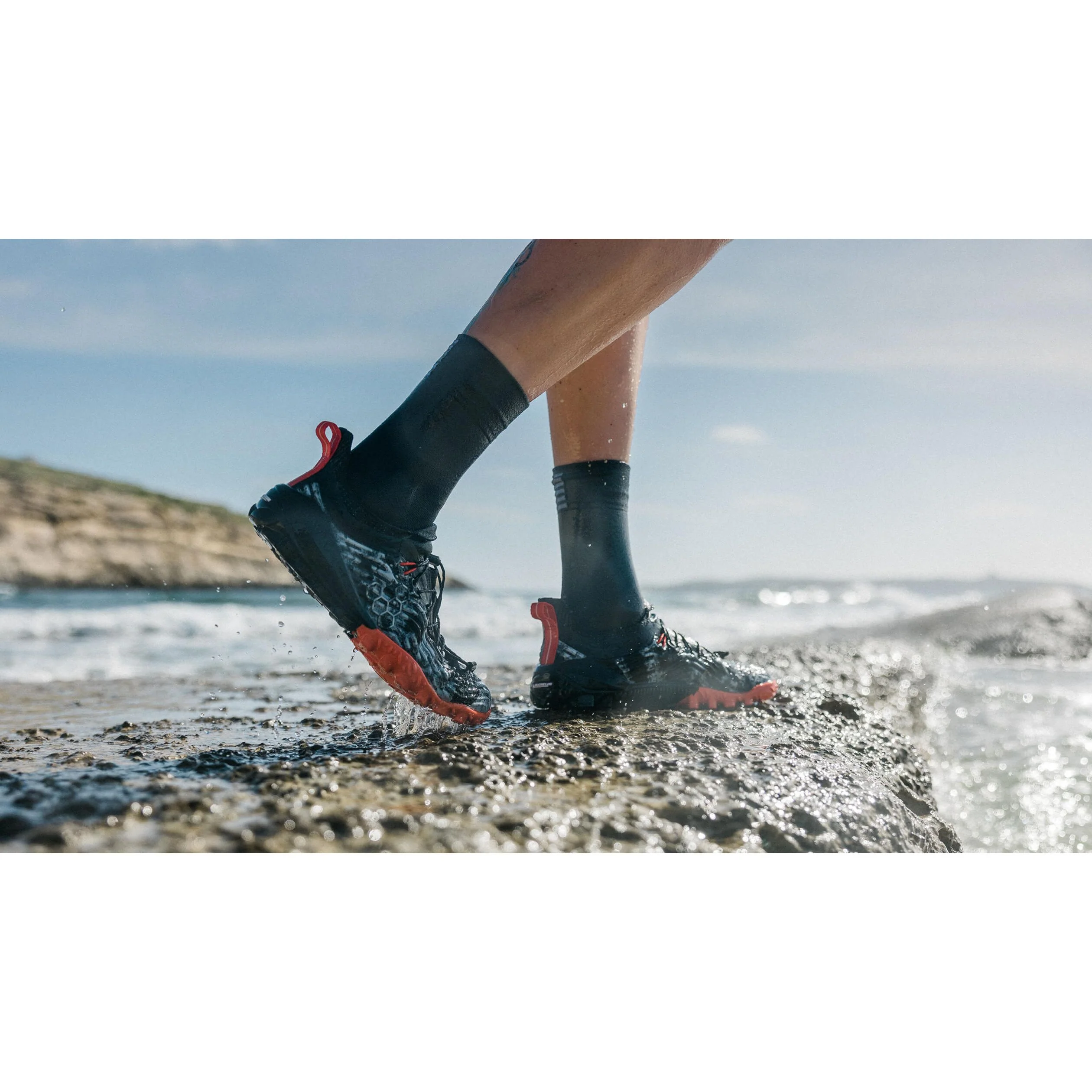 Vivobarefoot Men's Hydra ESC in Obsidian Lemon Zest - Image 9