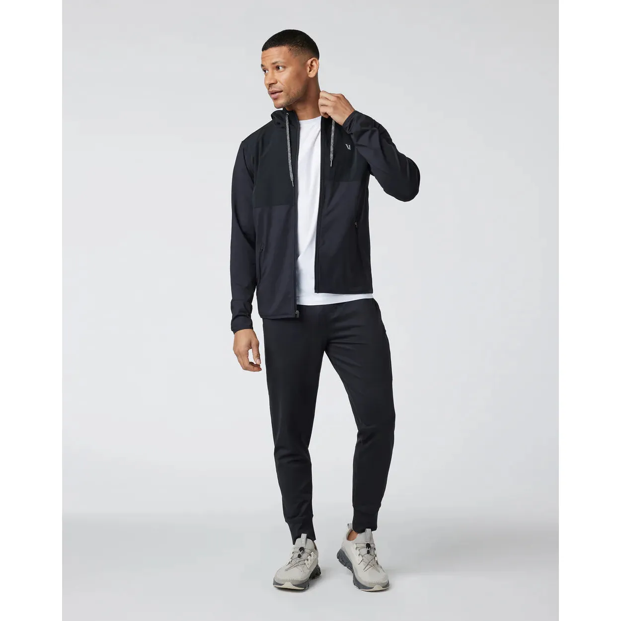 Vuori Men's Sunday Element Jacket in Black - Image 4