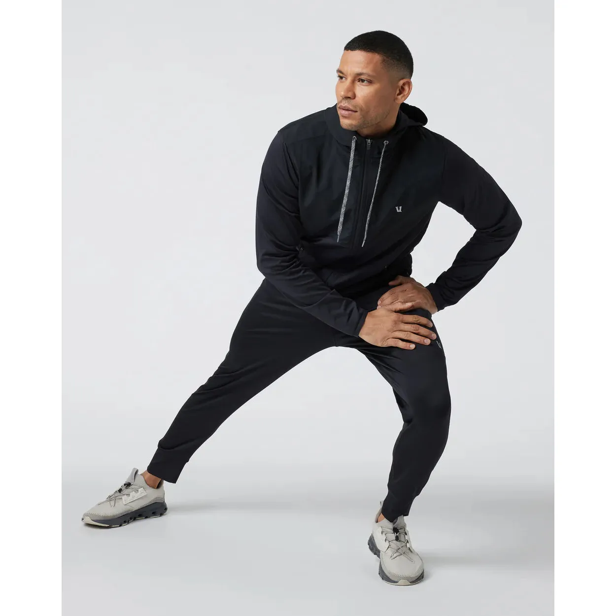 Vuori Men's Sunday Element Jacket in Black - Image 5