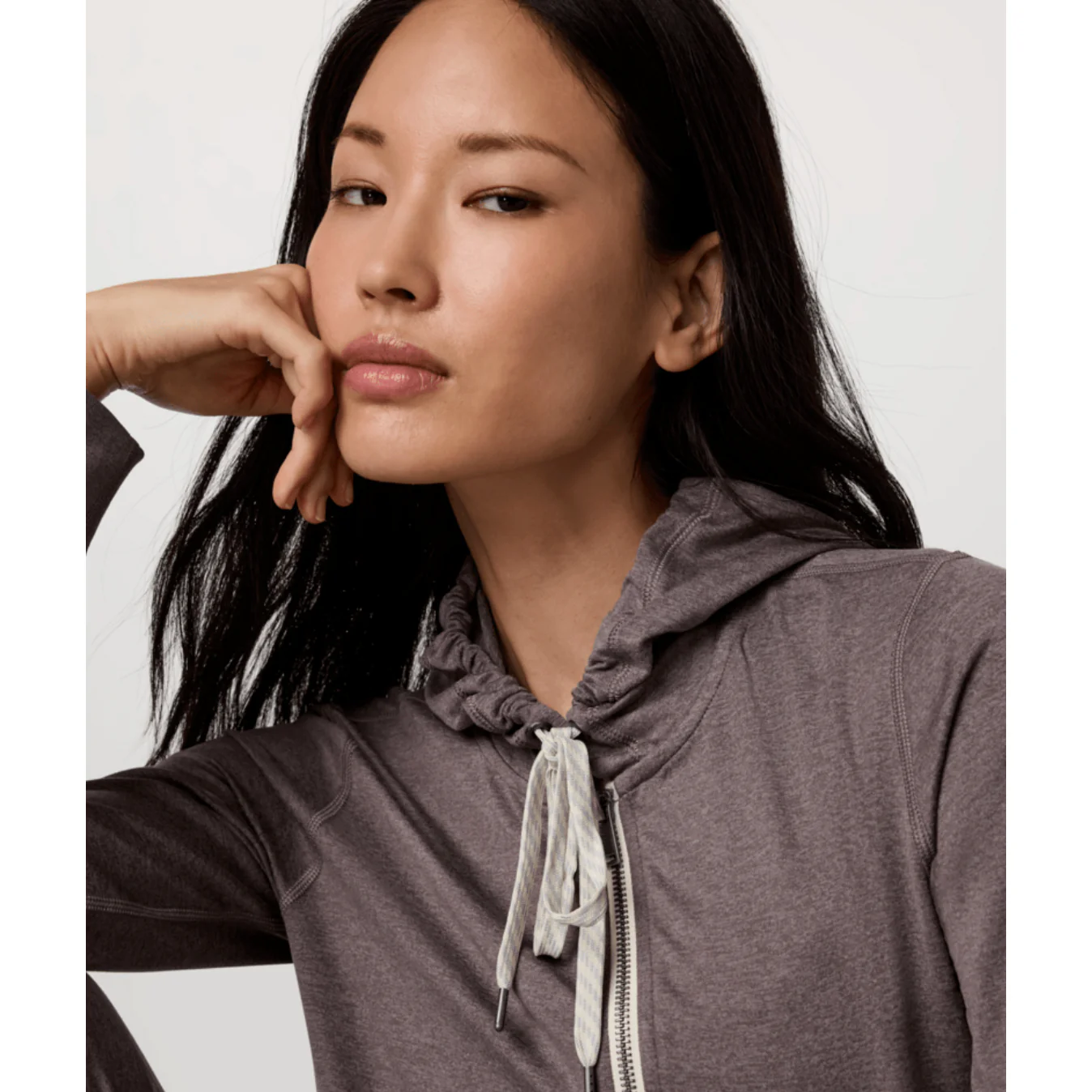 Vuori Women's Halo Performance Hoodie 2.0 - Image 16