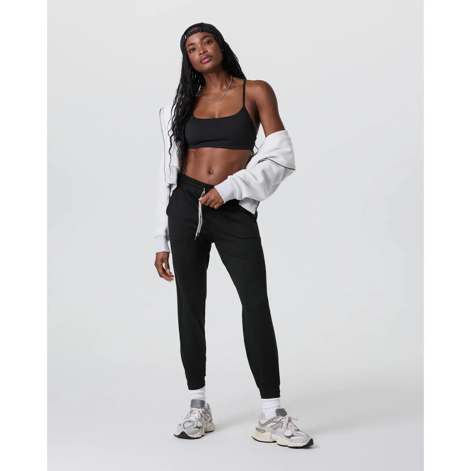 Vuori Women's Performance Jogger - Image 11