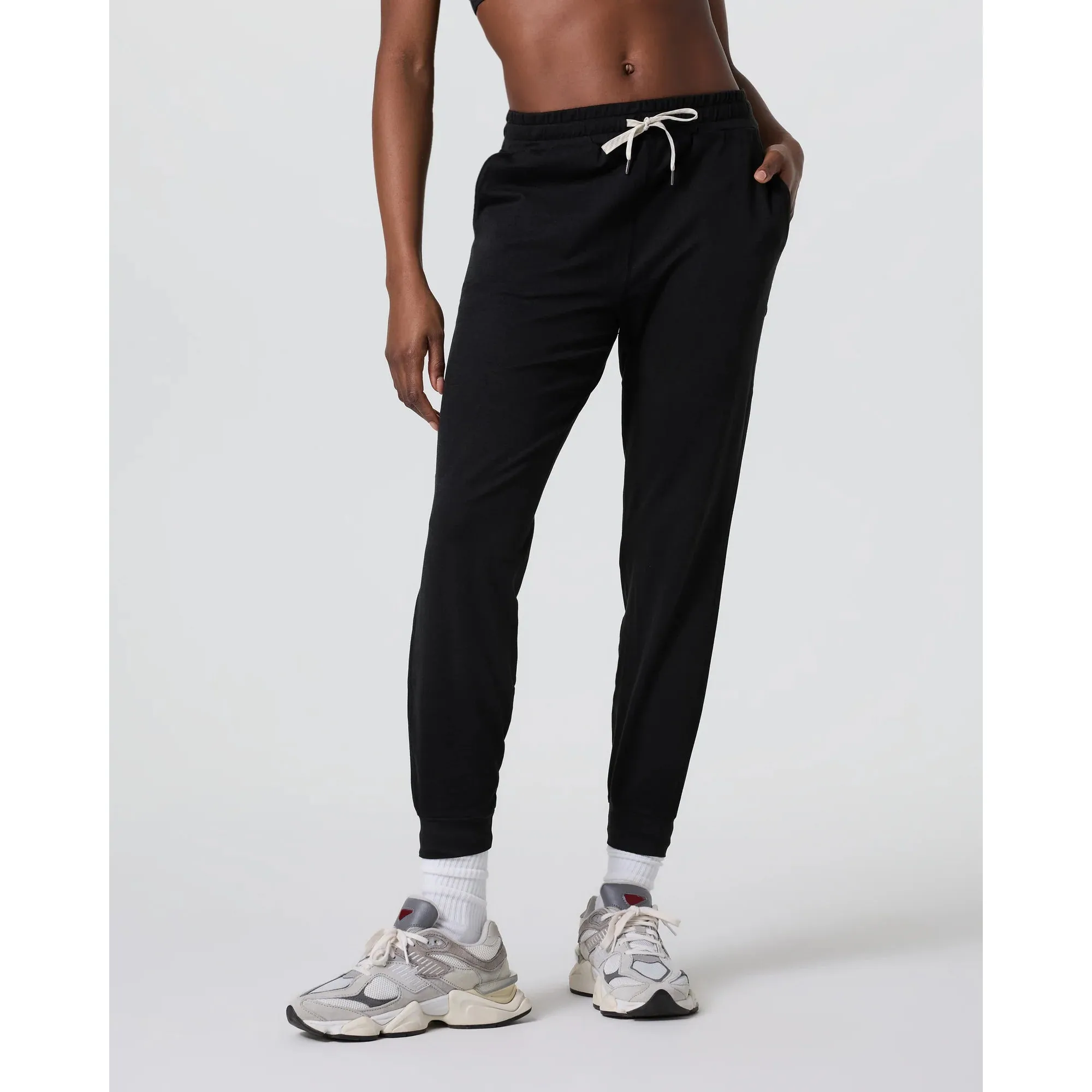 Vuori Women's Performance Jogger - Image 7