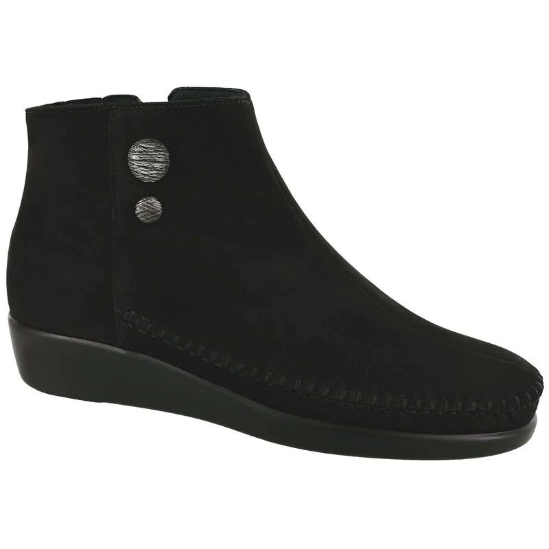 SAS Women's Jade Ankle Boot in Onyx
